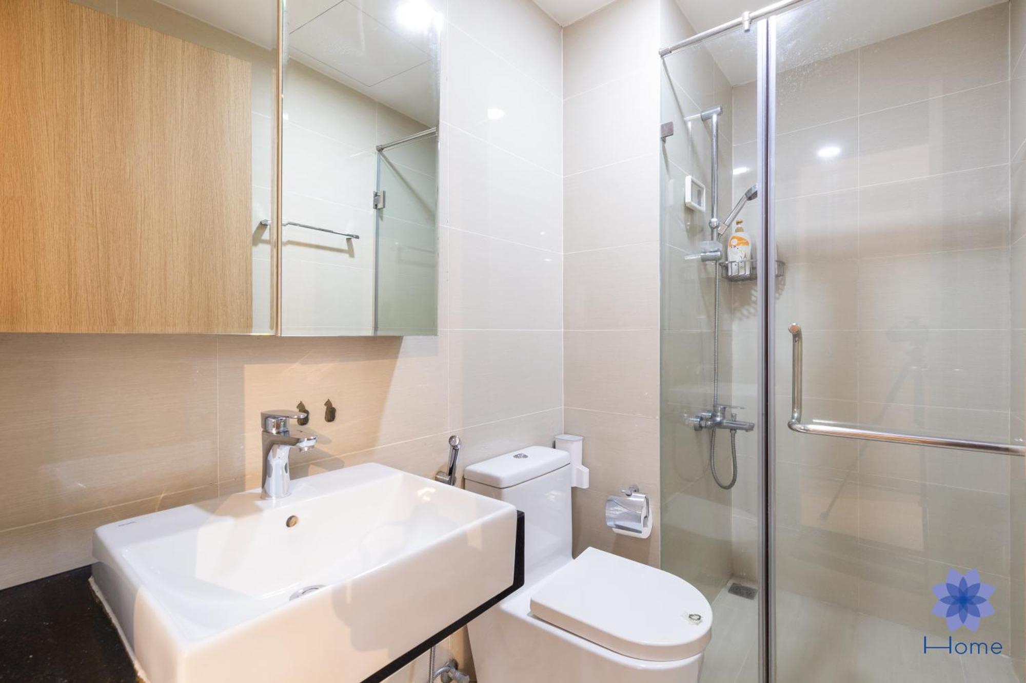 Home, Cosy&Luxury Apartment - 5Mins To Airport, Free Pool&Gym, Airport Pick Up Service Хошимин Экстерьер фото